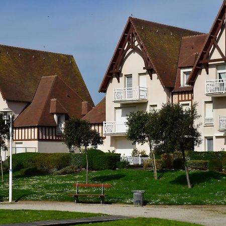 Jardin - A 50M De La Plage - Wifi - Parking Courseulles-sur-Mer Εξωτερικό φωτογραφία